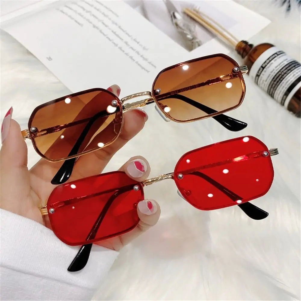 Glasses for Women Fashion Vintage Metal Cat Eye Sunglasses Korea Style Retro UV400 Female Sun Glasses 2025 Summer Street Eyewear